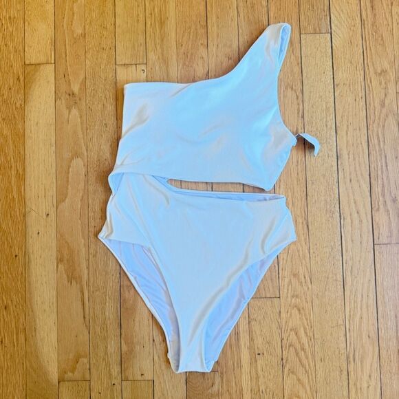 White One-Shoulder Cutout Swimsuit NWOT - Picture 3 of 6